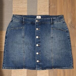 DC Jeans Women's Denim Button-Front Mini Skirt with Pockets (Size US 18)